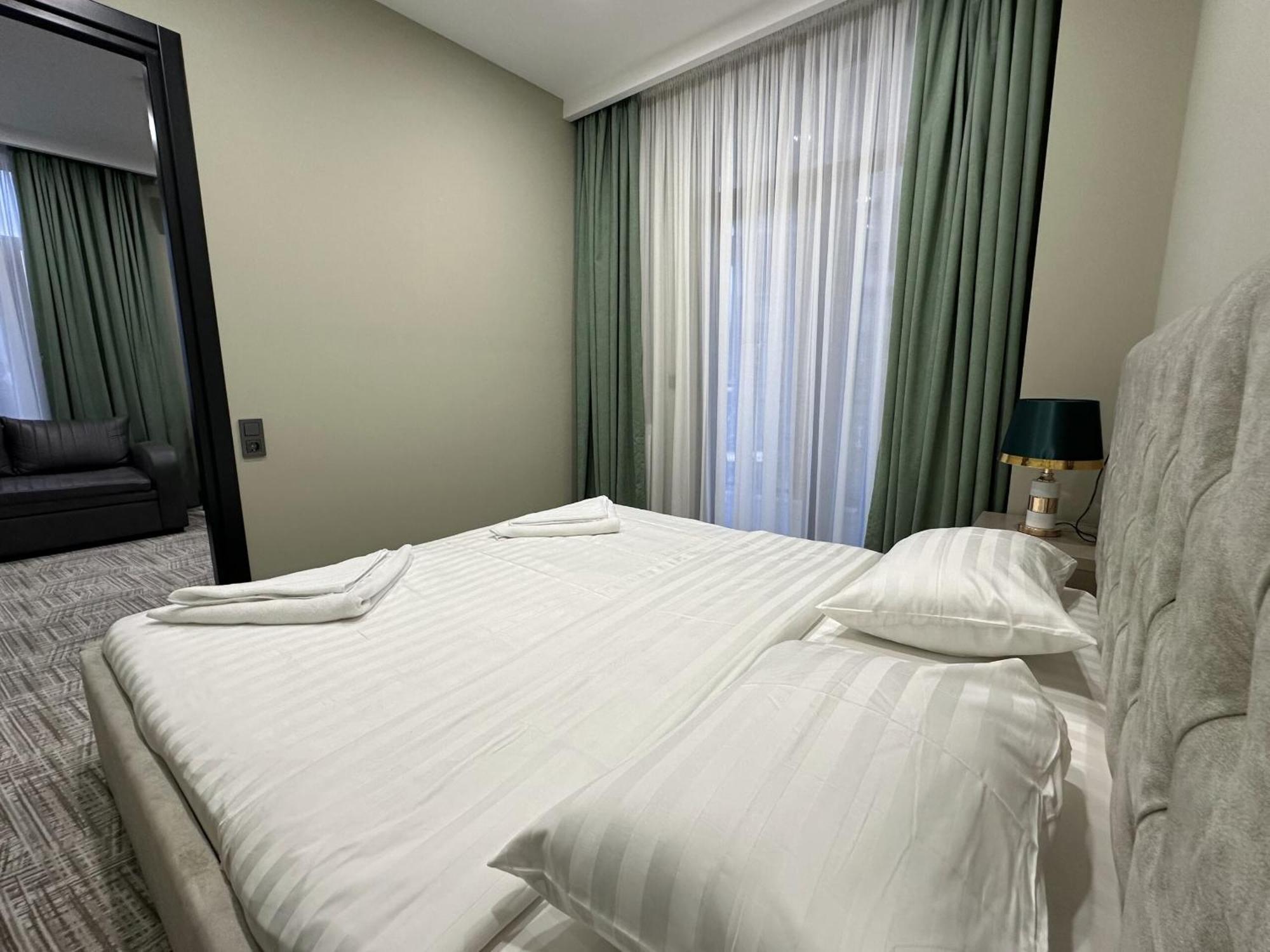 Caspian Vf Hotel バトゥーミ エクステリア 写真