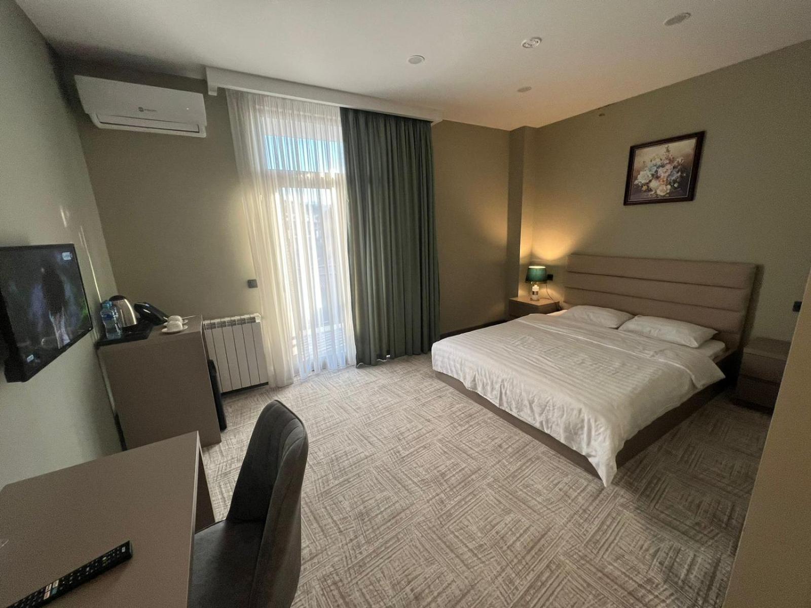 Caspian Vf Hotel バトゥーミ エクステリア 写真